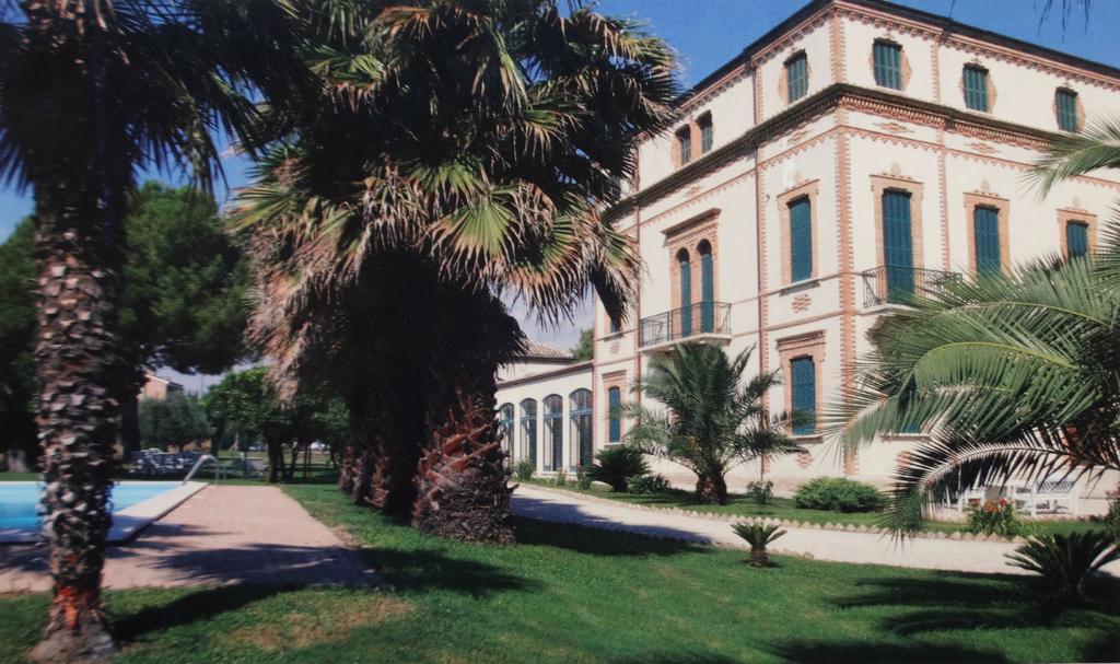 Villa Montanari Rosati Порто-Сан-Джорджо Экстерьер фото