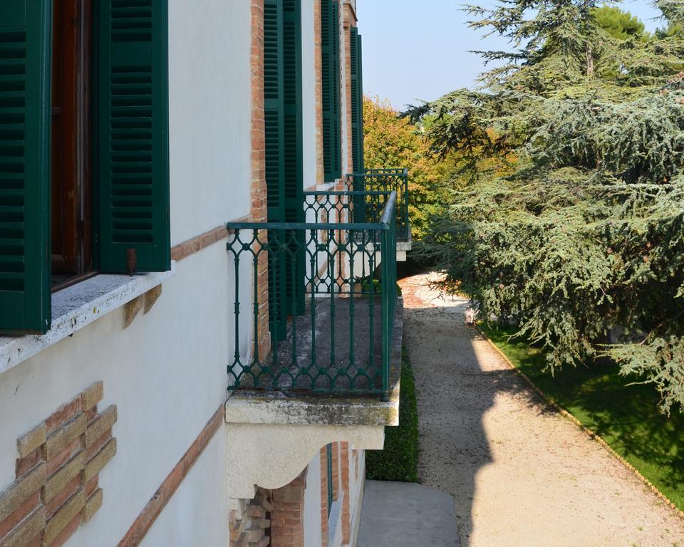 Villa Montanari Rosati Порто-Сан-Джорджо Экстерьер фото